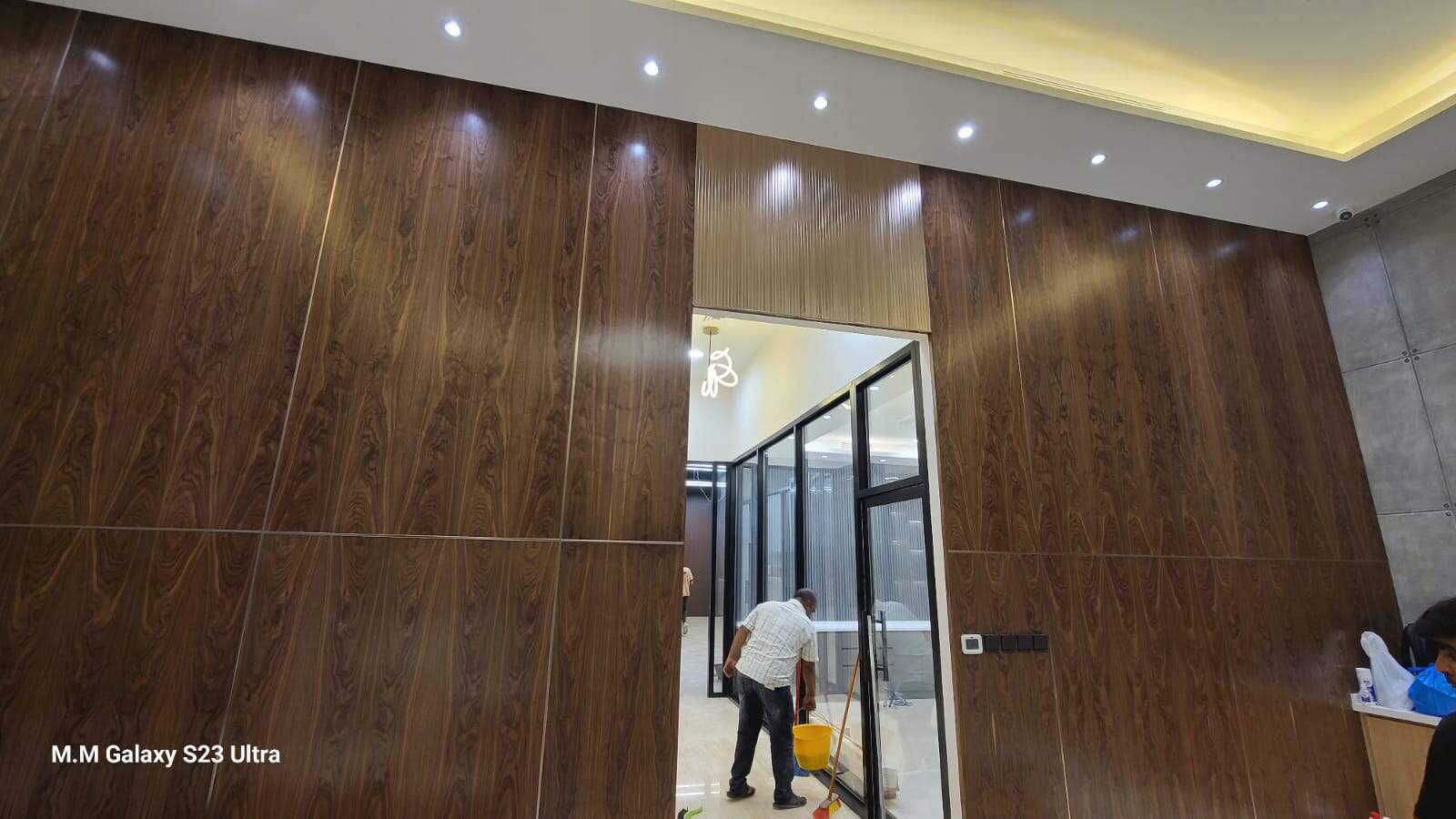 candour-real-sstate- office-16