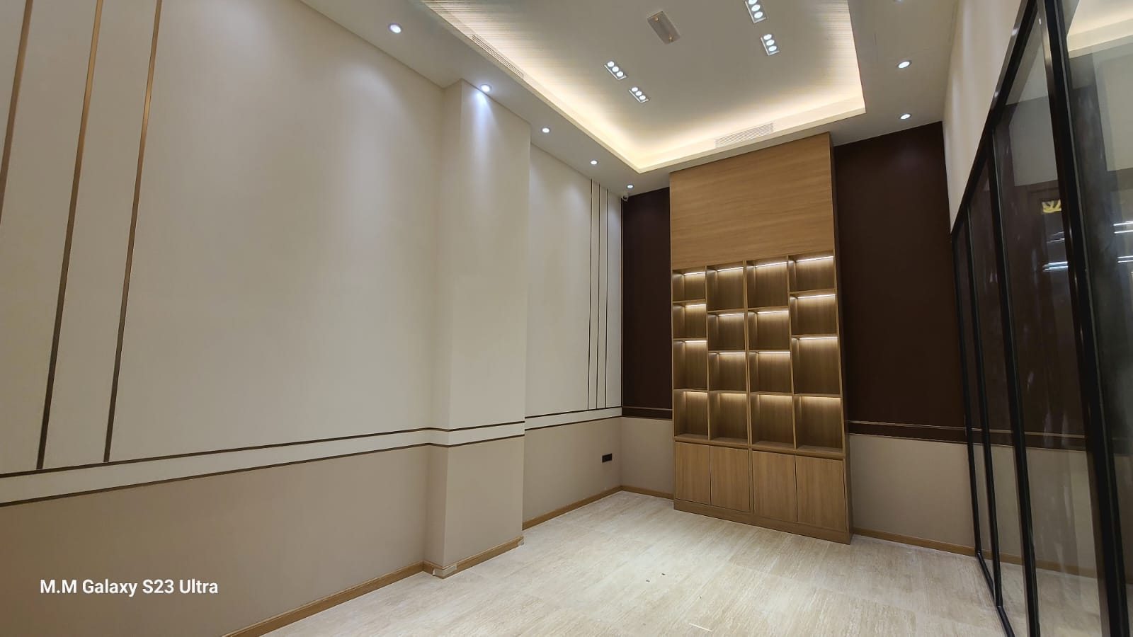 candour-real-sstate- office-4