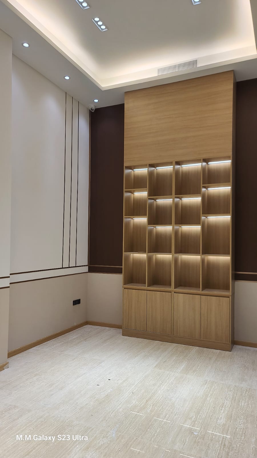 candour-real-sstate- office-5