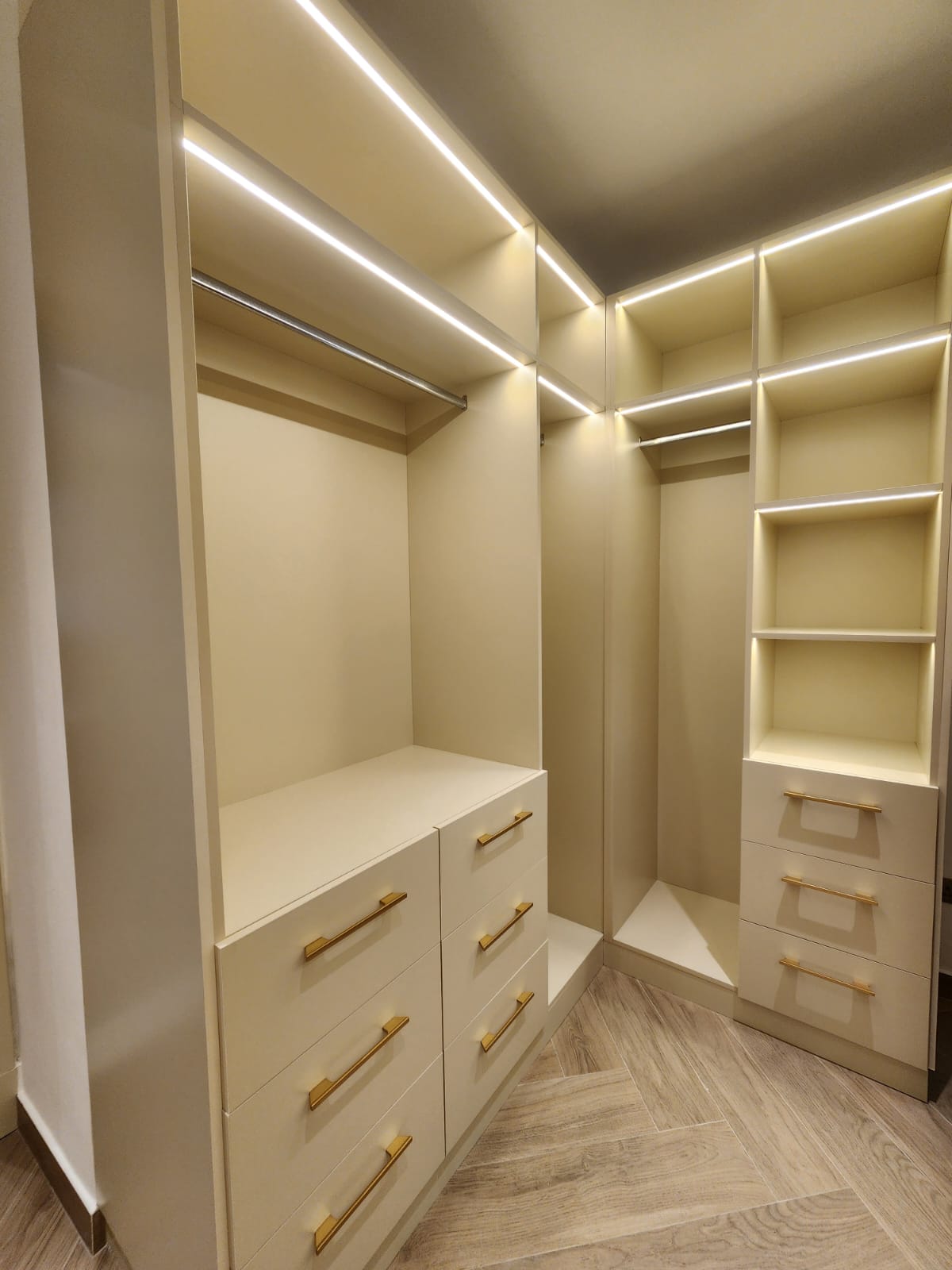 wardrobe-kitchen- and- washrooms-1