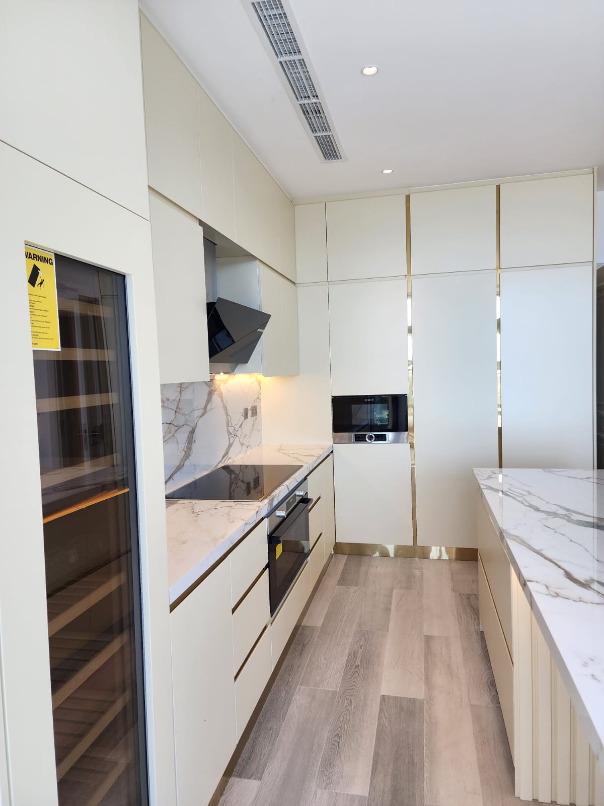 wardrobe-kitchen- and- washrooms-12