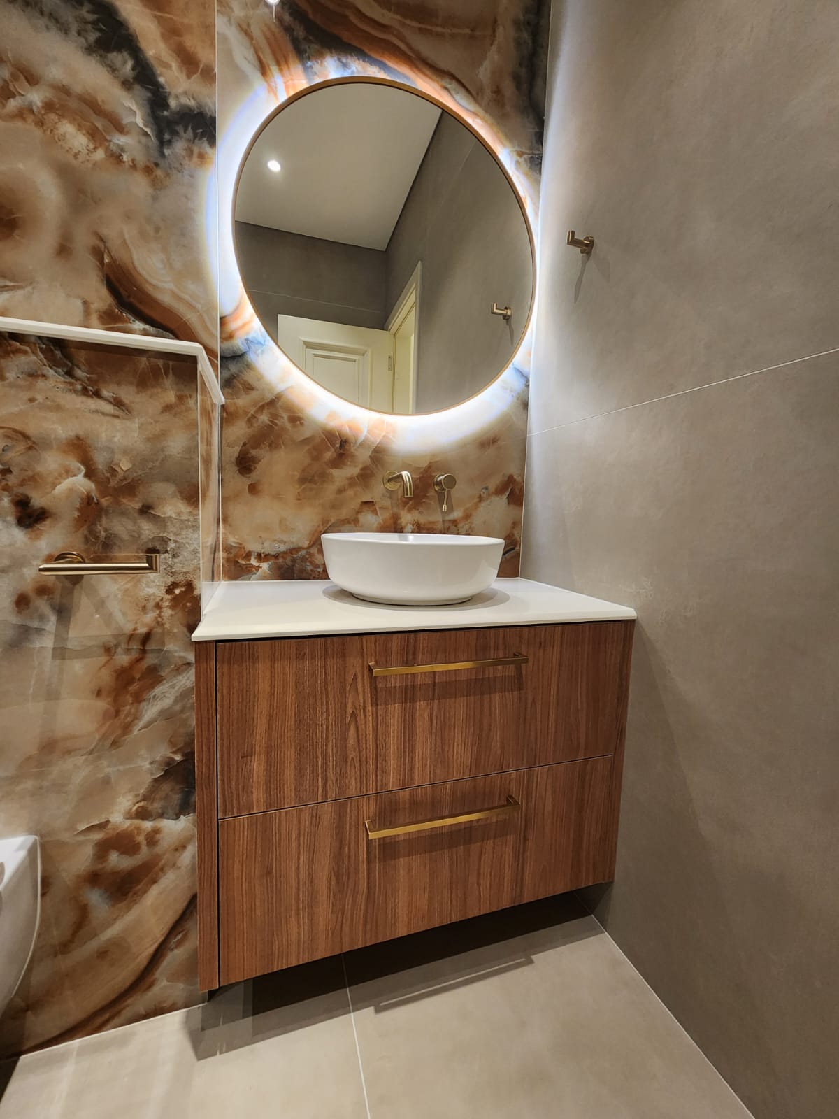 wardrobe-kitchen- and- washrooms-3