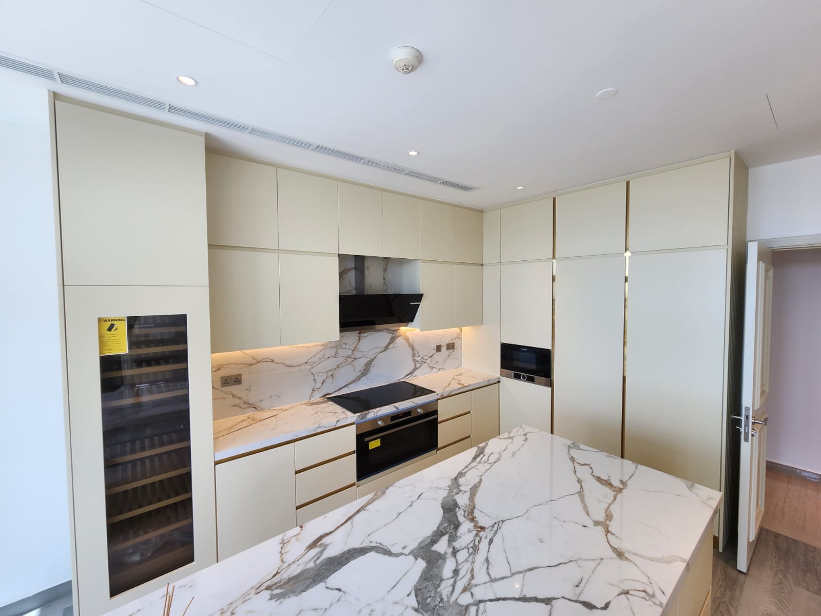 wardrobe-kitchen- and- washrooms-7